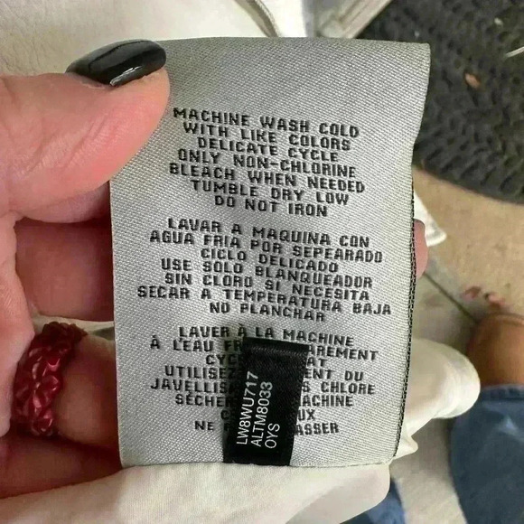 Levi's Women's White Floral Embroidered Jacket - Picture 8 of 15